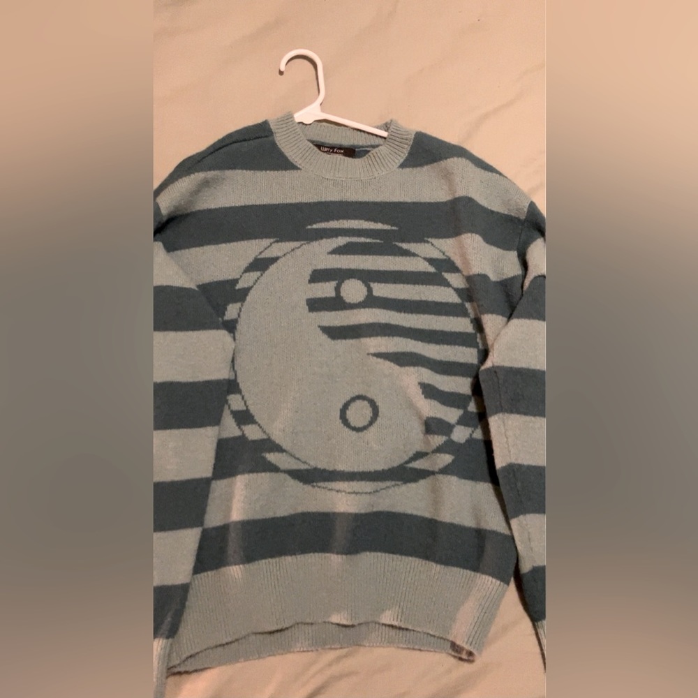 Witty Fox sweater size s